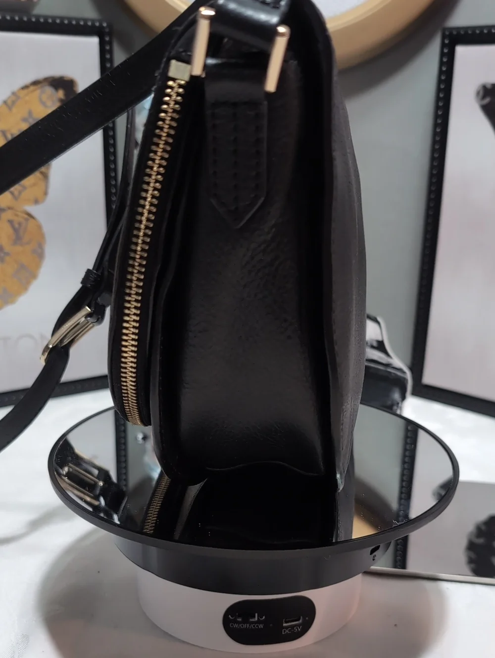 Tory Burch Brody Black Pebbled Leather Saddle Crossbody With Zipper Pocket🔥🔥